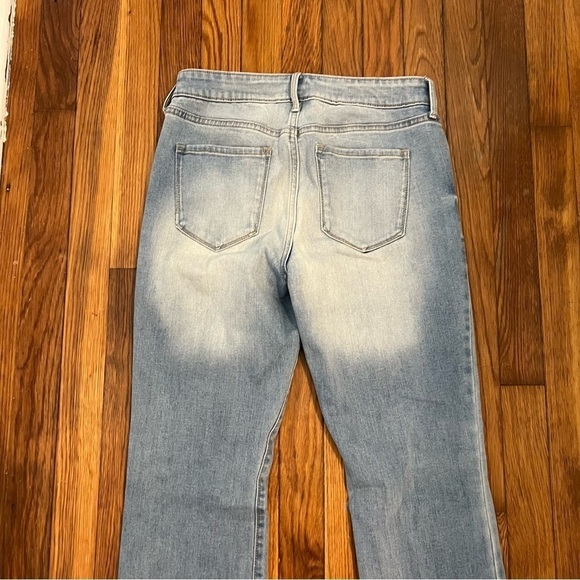 Old Navy Mid Rise Kick Bootcut Jean Light Maple Wash - Picture 7 of 11